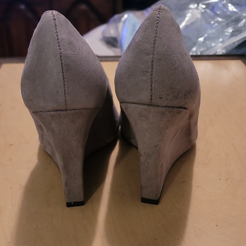 Express Women's Taupe Suede Wedges - Picture 3 of 4